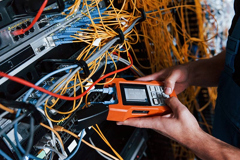 KREMER - Große Serien und Zeichnungsteile für Elektroindustrie Elektroindustrie